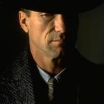 William Hurt as 
Inspector Frank Bumstead